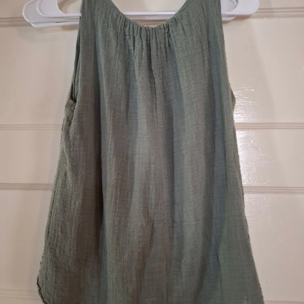 Chic Sleeveless Green Tank Top